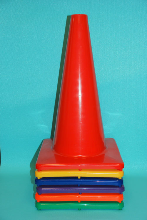 Everrich EVB-0032 18 Inch Vinyl Cone with Square Base