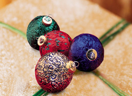 301500 Ornaments In Assorted Foil Colors - Pack Of 28