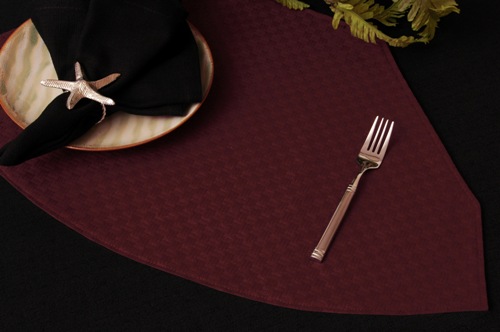 Pacific Table Linens 2110sD01 Wicker Reversible Wedge Placemat  MulberryDune#44;