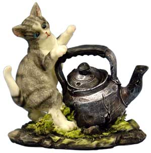 1256883 Tm Country Kittens Tea Pot Playful Cat Figurines