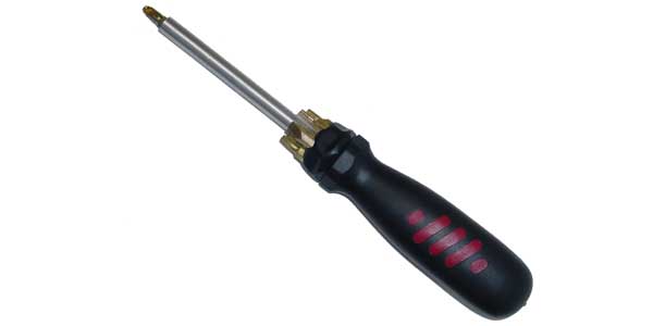 0767 Multi-tip Screwdriver With Magnet Pickup