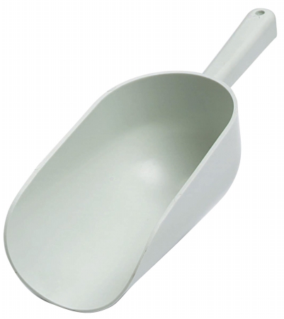 89 2 Pint White Plastic Feed Scoops