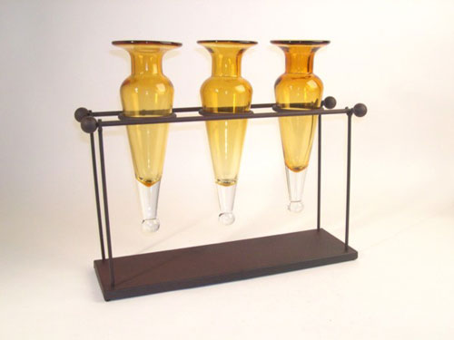 . Mc001-a Triple Amber Amphora On Iron Stand With Finials Vases
