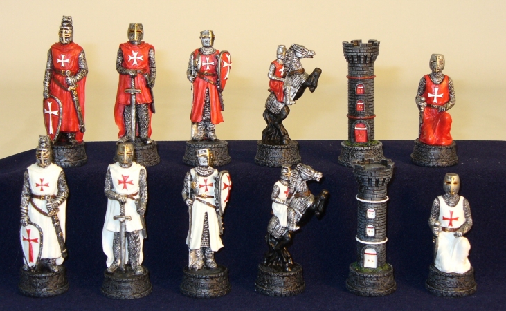 R75641 Crusades Chessmen - Painted Resin Chessmen