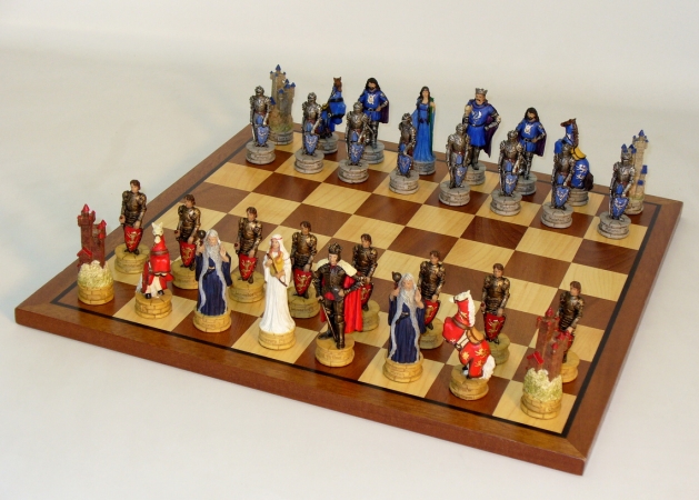 R75138-sm King Arthur Sapele Maple Set - Chess Sets Resin