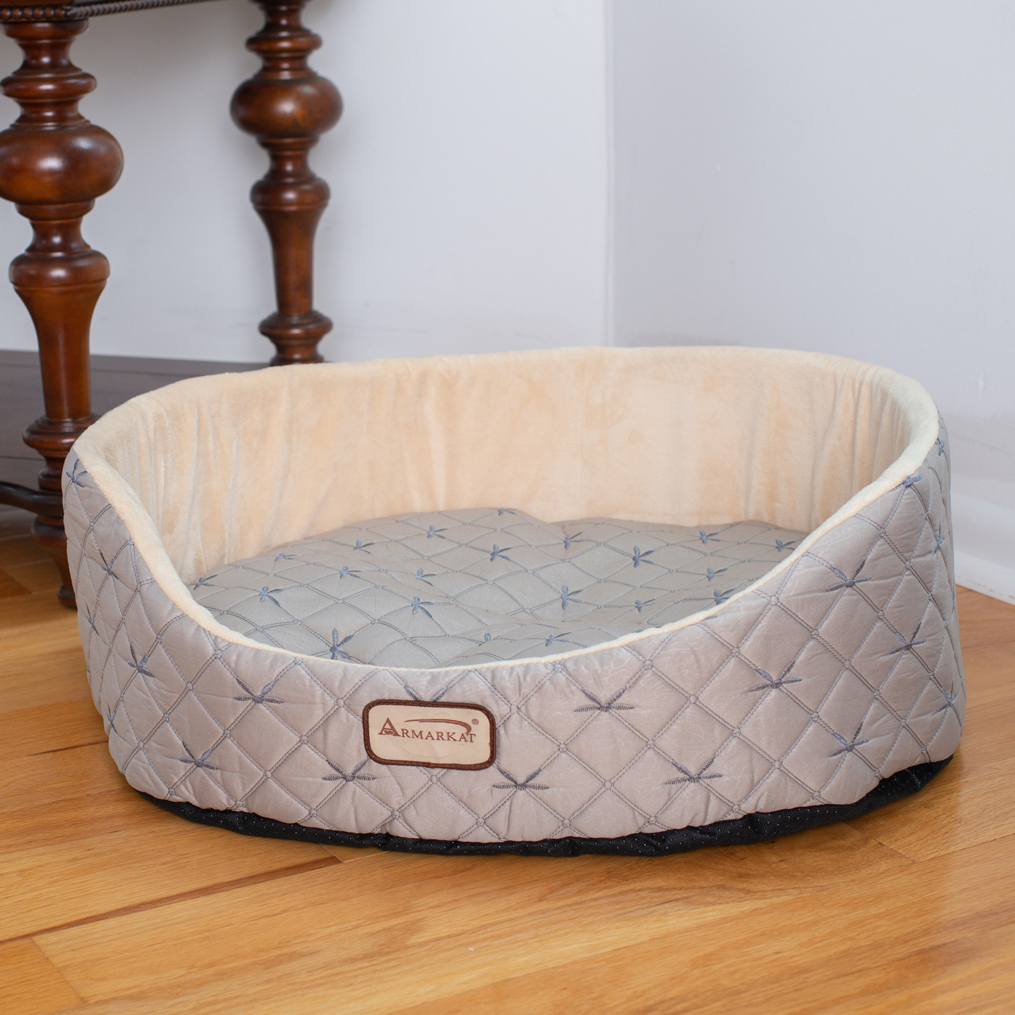 C35hqh-mh Armarkat Cat Bed, Pale Silver And Beige C35hqh-mh