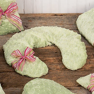 Natural Gift Baskets 271 Tiare Flower Neck Pillow