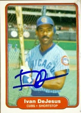 Ivan DeJesus autographed Baseball Card (Chicago Cubs) 1982 Fleer No.593