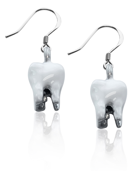 2850s-er Tooth Charm Earrings In Silver