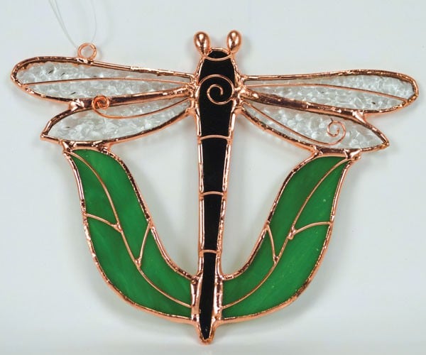 Ge165 Black Dragonfly With Leaves Sun Catcher