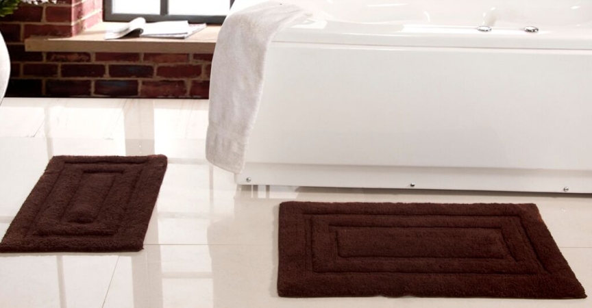 Bathroom Rugs, Hampers and Garbage Cans