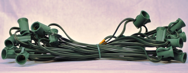C9 Socketed Cord Set - E17 Sockets, Green Wire, 100 Feet - 12 In. Spacing