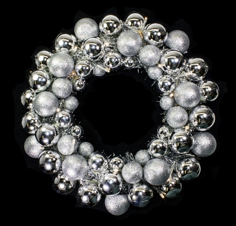 Bat-bwr-16-slv-pw Silver Ball Wreath With Battery Powered Pure White Led