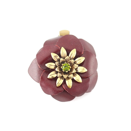 0900000030291 Gold-tone Metal Brown Leather Flower Green Crystal Brooches