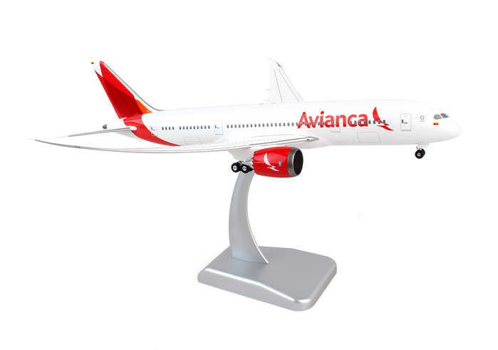 Hg4647g 1-200 Avianca 787-8 With Gear Inflight Wings