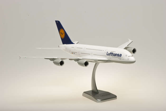 Hglh21 1-200 Lufthansa A380-800 New York Reg No. D-aimh No Gear