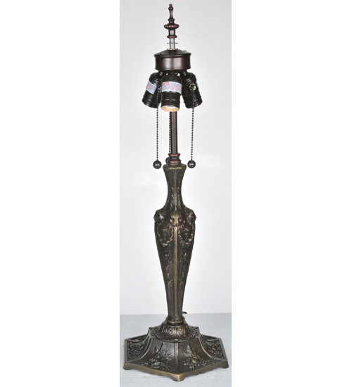 Meyda 14579 Lionhead Table Lamp 3 Light Pull Chain