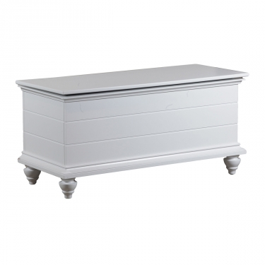 Powell 15A7040 Whitehurst Cedar Chest white