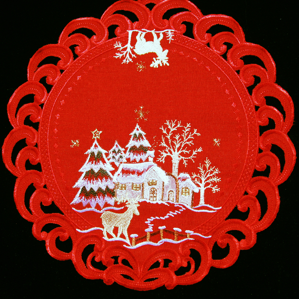 H8837-r Reindeer Red Cloth Round Doily, 8 In.