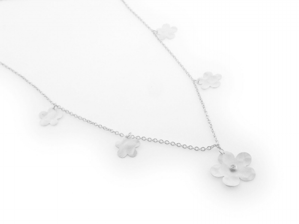 211123 Rhodium Plated Silver Hammered Flower Necklace, 16 In. Plus 2 In.
