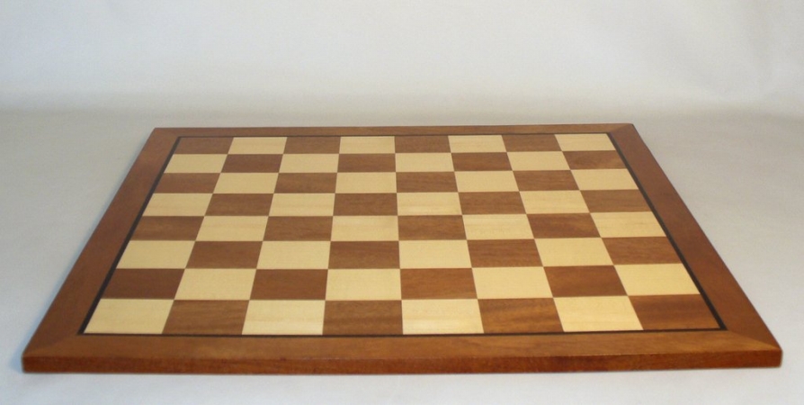 65600sm 23.5 In. Sapele & Maple Wood Veneer Chess Board
