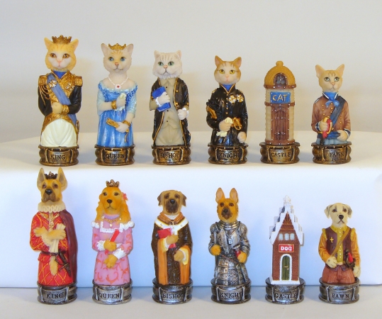 R70639 3.25 In. Cats & Dogs Painted Resin Chessmen