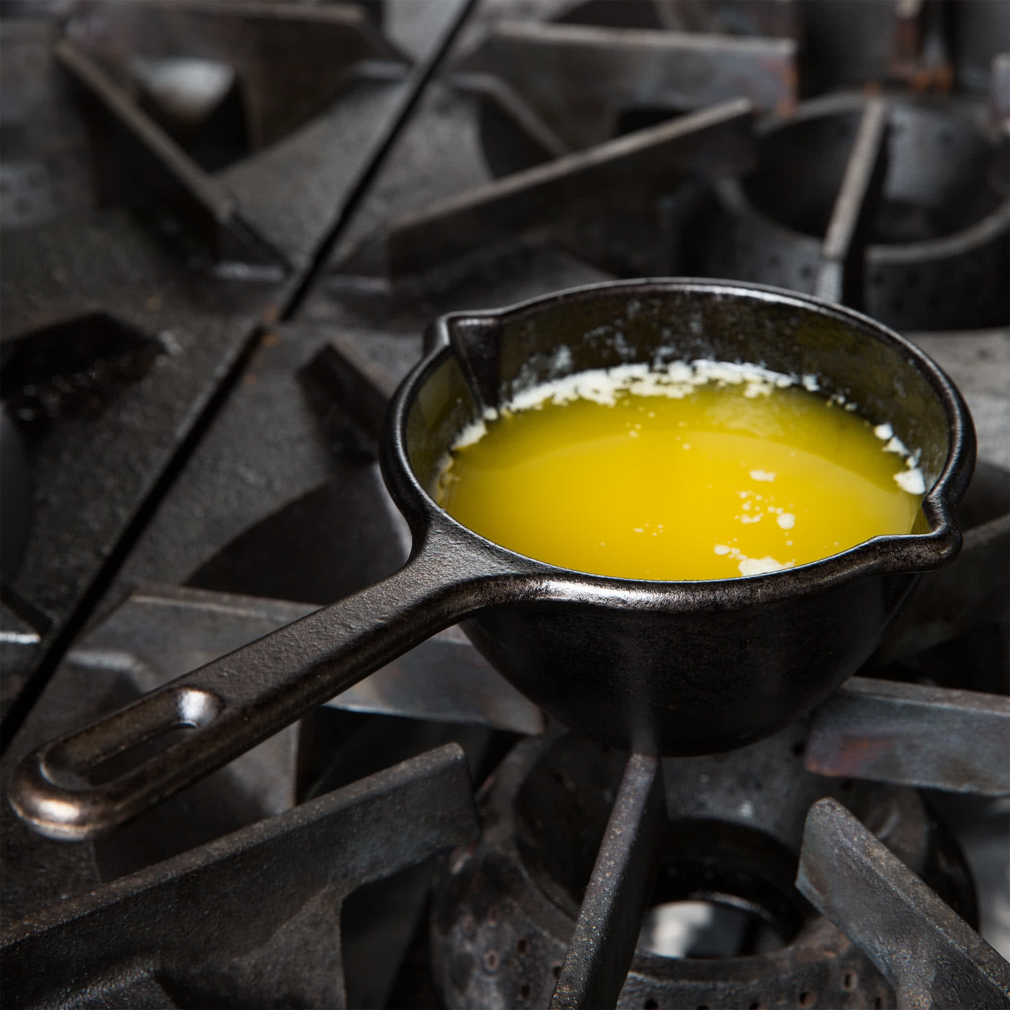 Picture of Lodge LMP3 14-Ounce Pre-Seasoned Cast-Iron Melting Pot