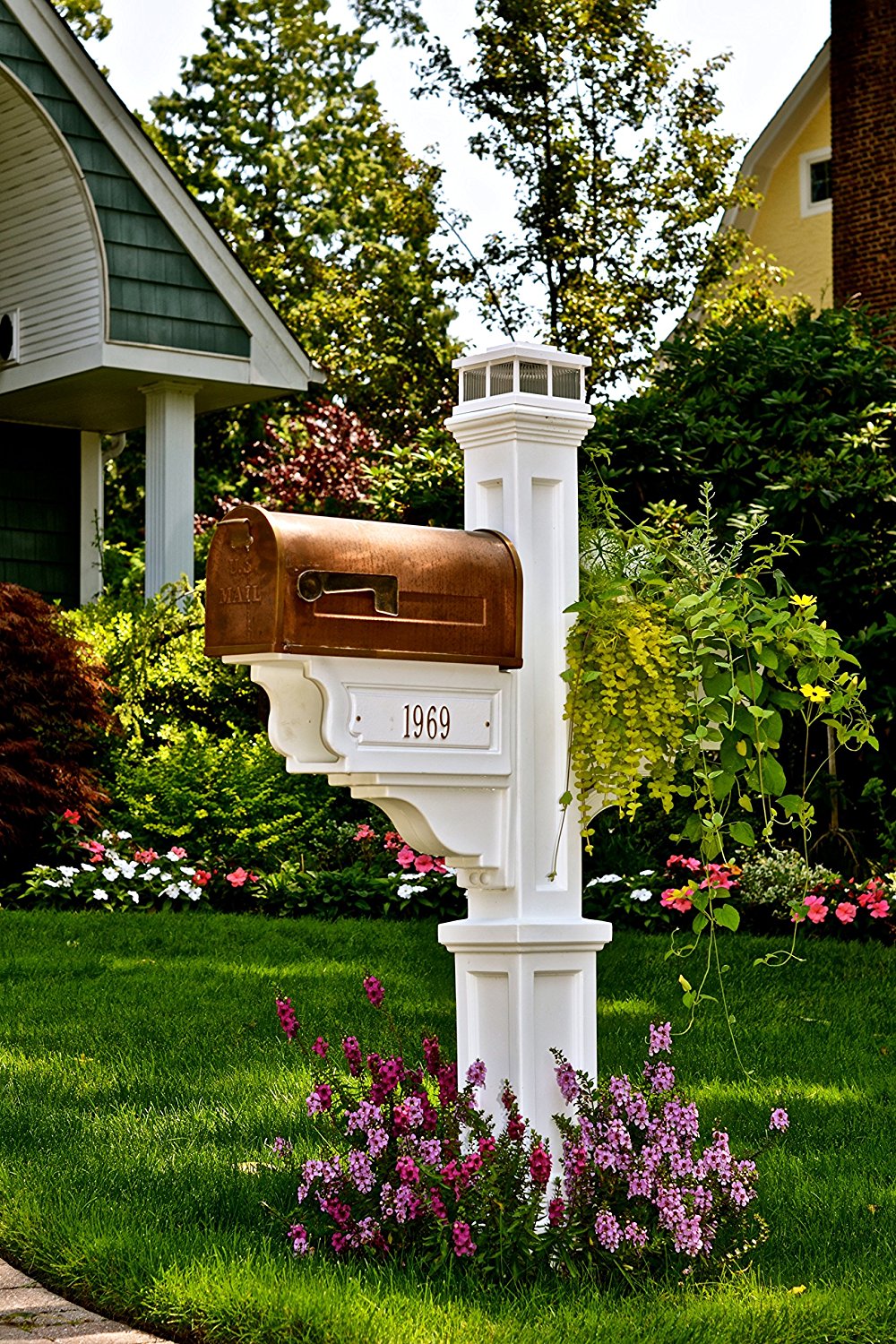 Picture of MAYNE 5810W 6-1/2&quot; Width White Polyethylene Dover Mailbox Post