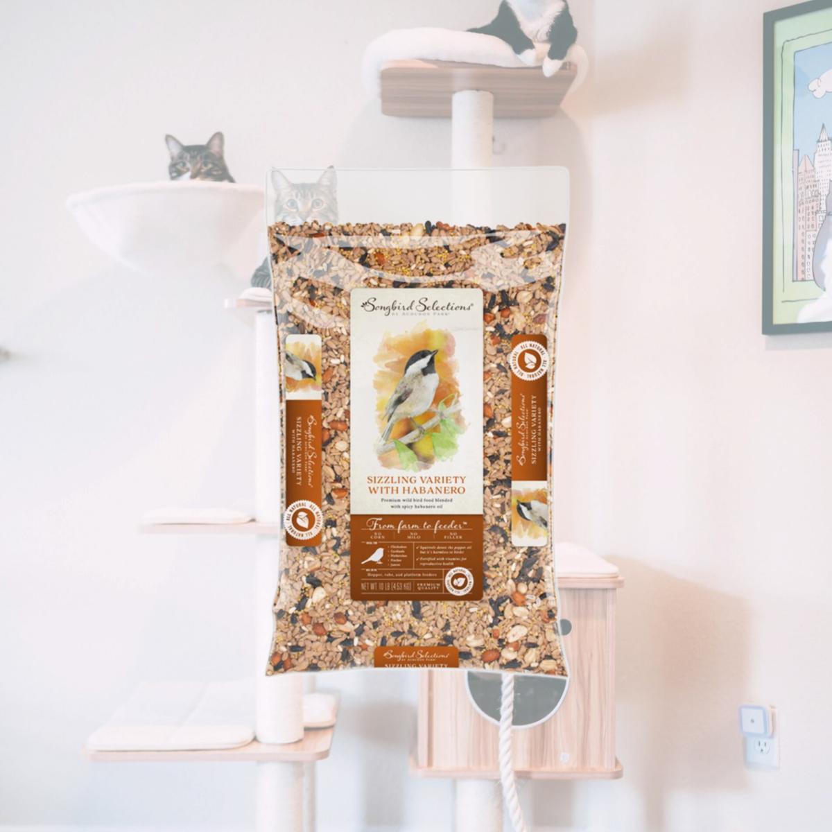 Picture of Global Harvest Foods 8039227 Songbird Selections Chickadee & Nuthatch Bird Seed&#44; Striped Sunflower Seed