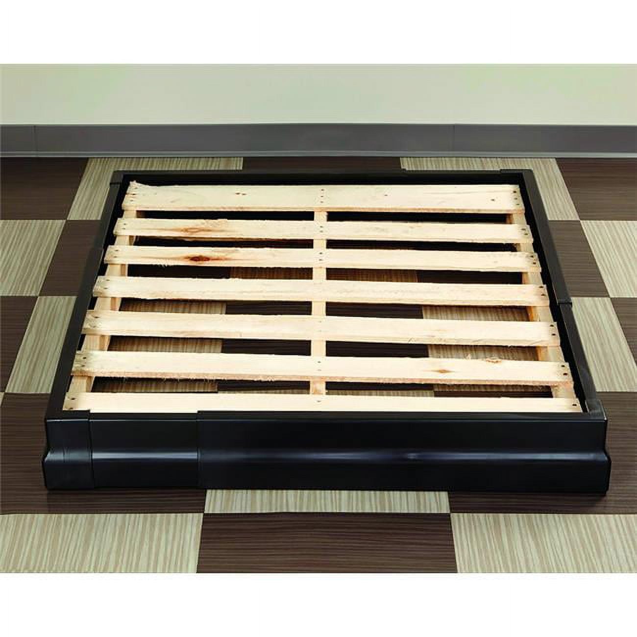 6 x 28 x 28 in. Adjustable Pallet Plastic Guard, Large - Black