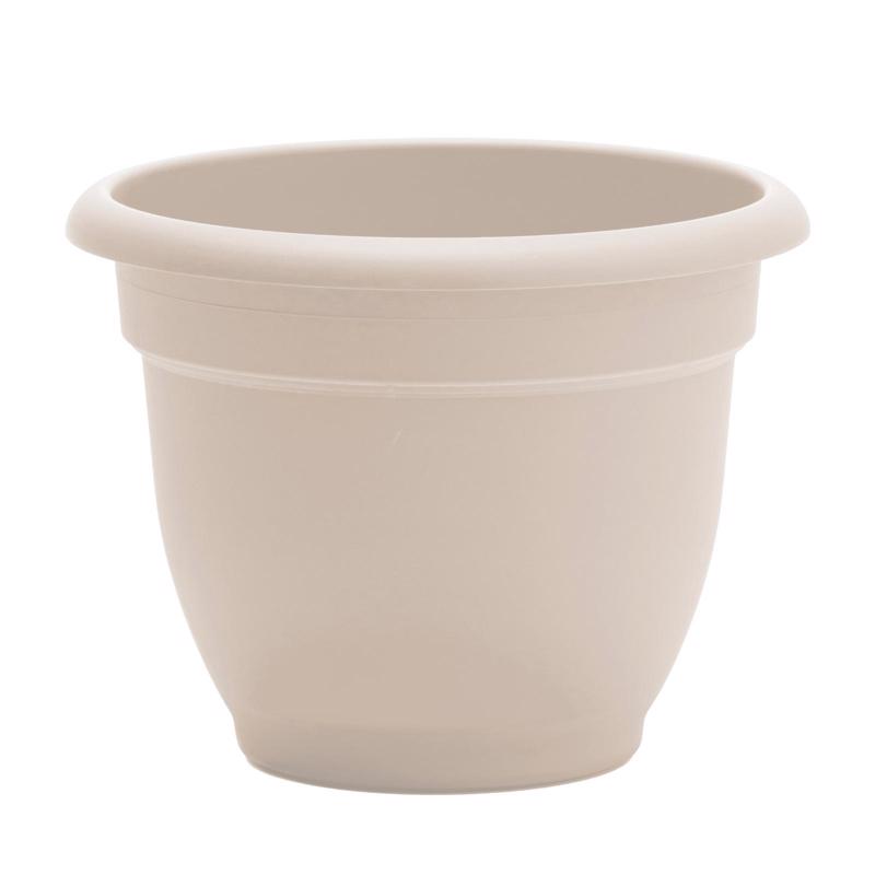 7037210 13.75 x 17.75 x 16 in. Ariana Plastic Traditional Planter, Vanilla Bean