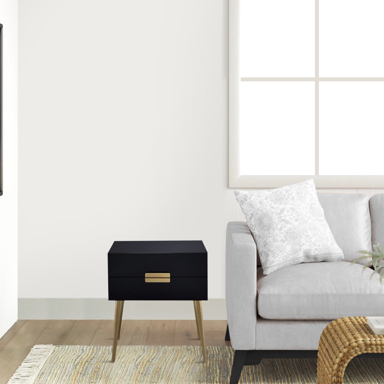 Picture of ACME 84495 Denvor End Table, Black & Gold