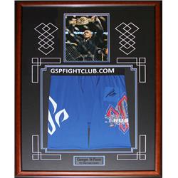AUTOGRAPH