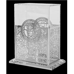 Picture of Schonfeld Collection 164597 7.5 x 5 in. Crystal & Silver Bencher Holder