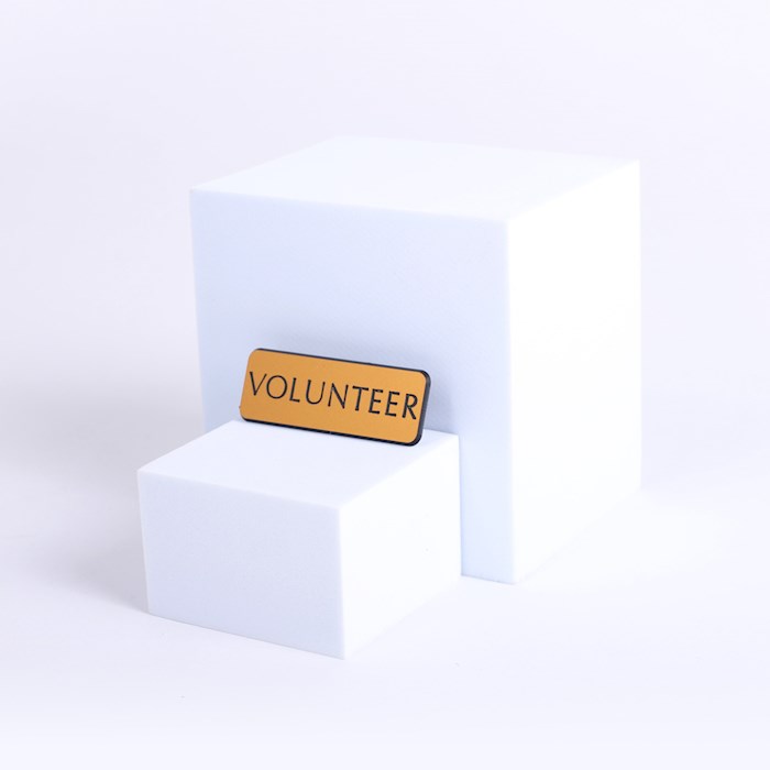 408169 Pin Back Volunteer Contemporary decal, Gold & Black