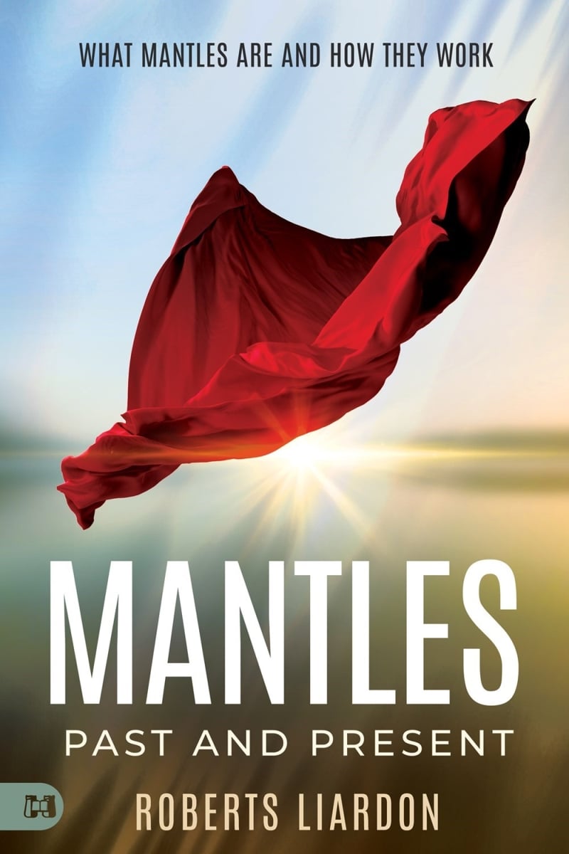 380056 Mantles Past & Present Book