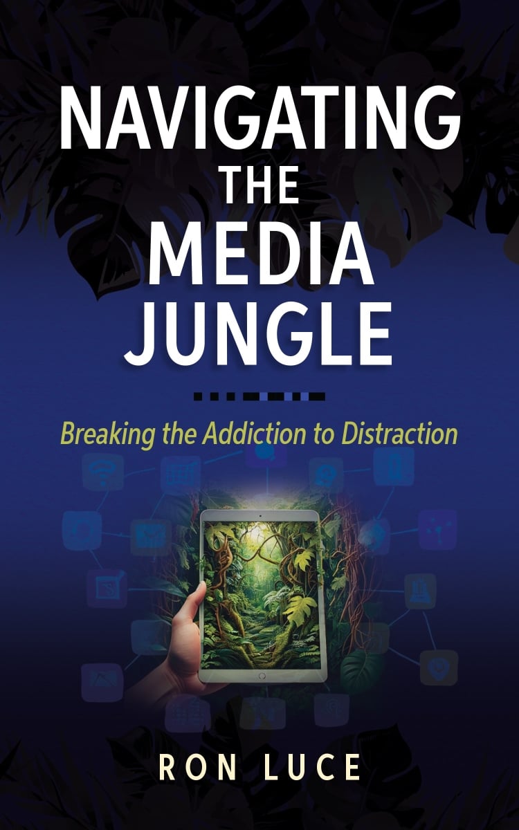 477989 Navigating The Media Jungle Book