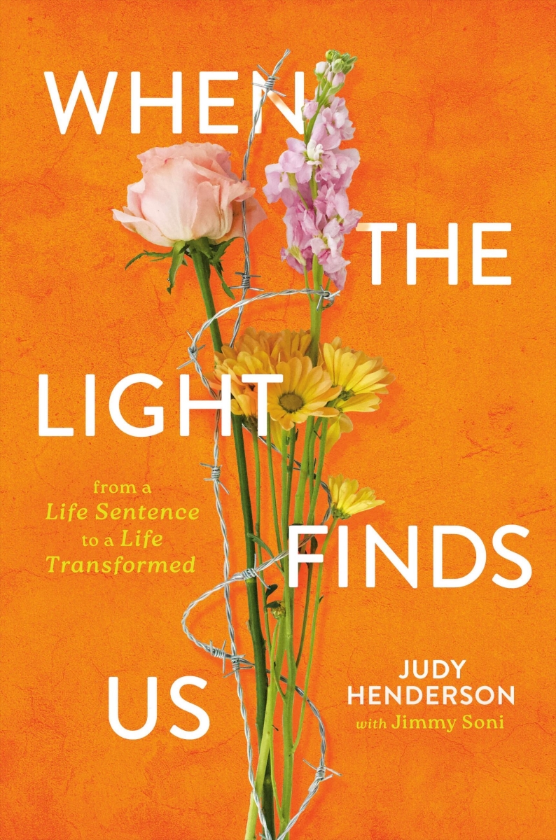 382251 When The Light Finds Us - Apr 2025 Book