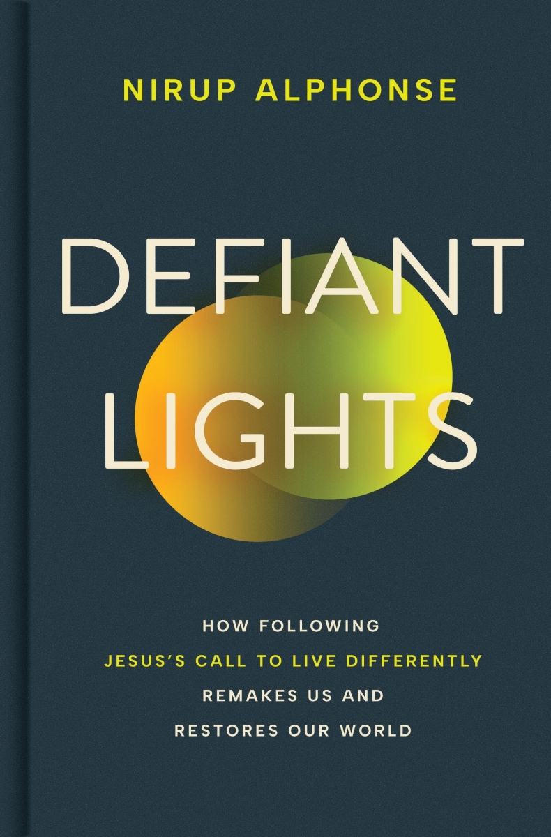 698093 Defiant Lights Book