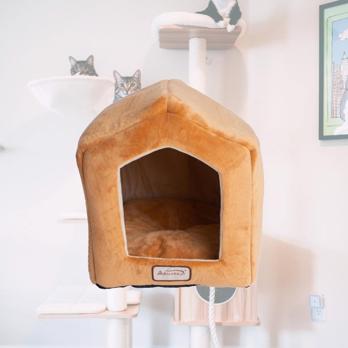 Picture of Aeromark C27CZS-MH Armarkat Pet Bed 18 x 15 x 14 - Brown & Beige