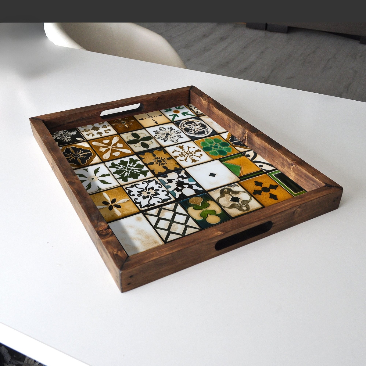 799EVL1106 14.96 x 1.57 x 18.9 in. REF006 Tray - Multi Color