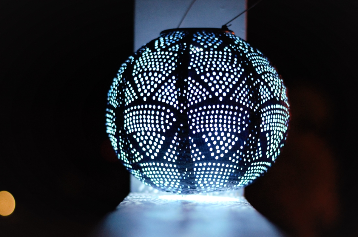 32370 Soji Stella 8' Globe Wave Solar Lantern - Ultramarine
