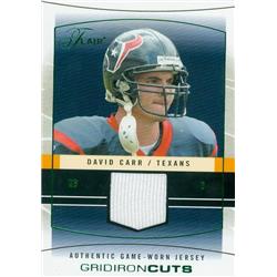 344962 David Carr Player Worn Jersey Patch Football Card - Houston Texans 2004 Fleer Flair Gridiron Cuts No. GCDC2