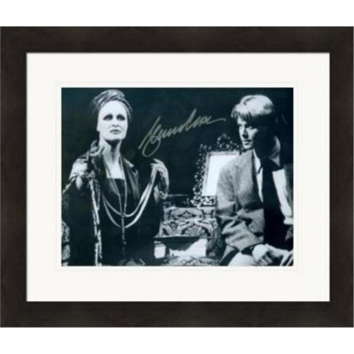 388054 8 x 10 in. Glenn Close Autographed Photo B & W Matted & Framed -  Autograph Warehouse