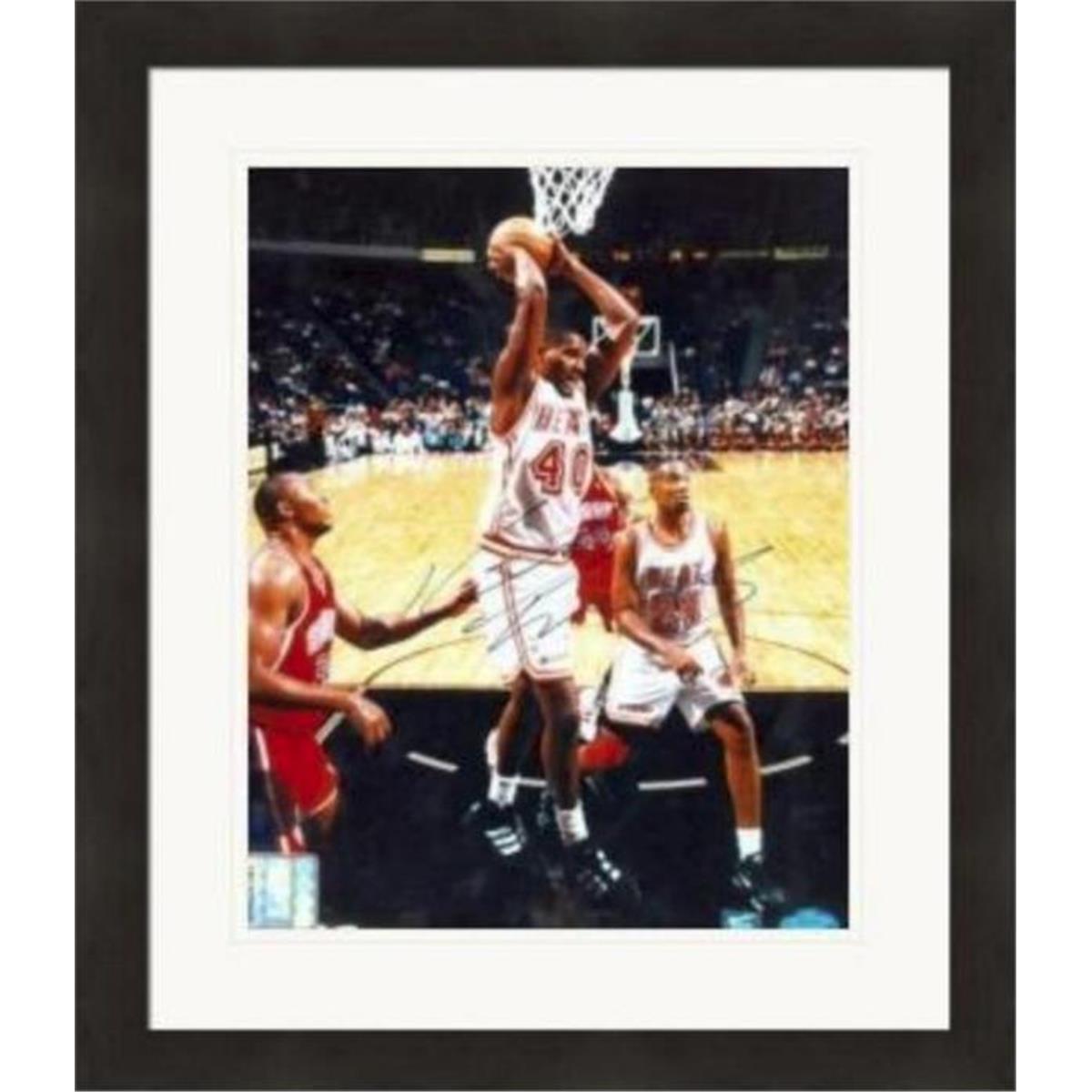 Picture of Autograph Warehouse 409785 8 x 10 in. Kurt Thomas Autographed Matted & Framed Photo - Miami Heat