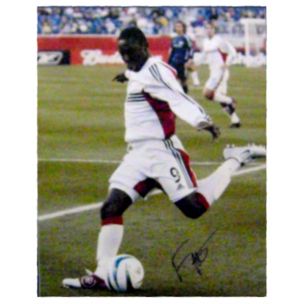 Picture of Autograph Warehouse 376970 16 x 20 in. Freddy Adu AutographedPhoto Frame