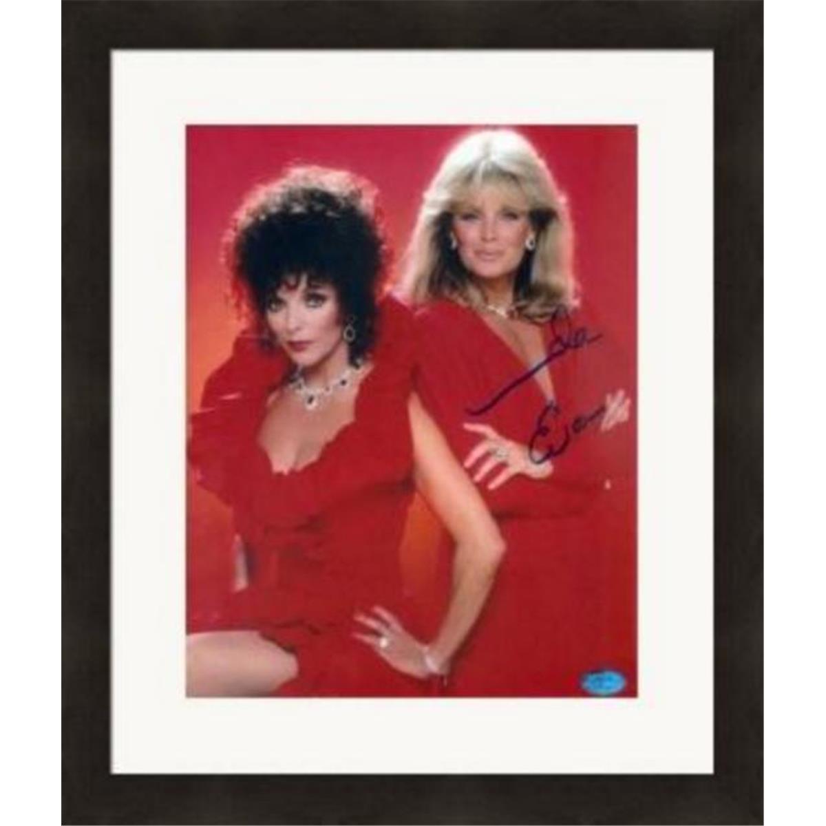 Picture of Autograph Warehouse 377463 8 x 10 in. Linda Evans Autographed - SC4 Matted & Framed Photo