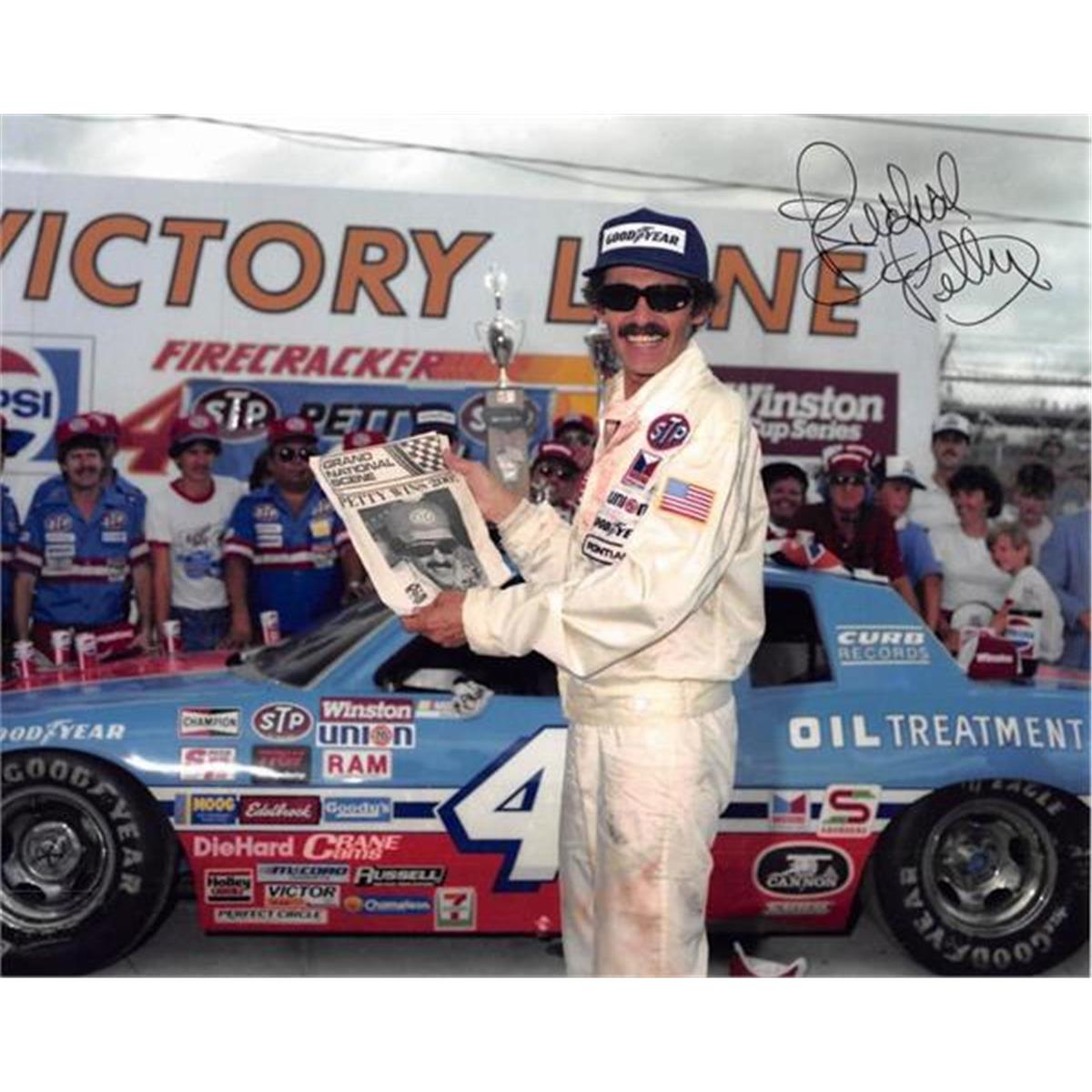409901 8 x 10 in. Richard Petty Autographed - AWR25 Photo Frame