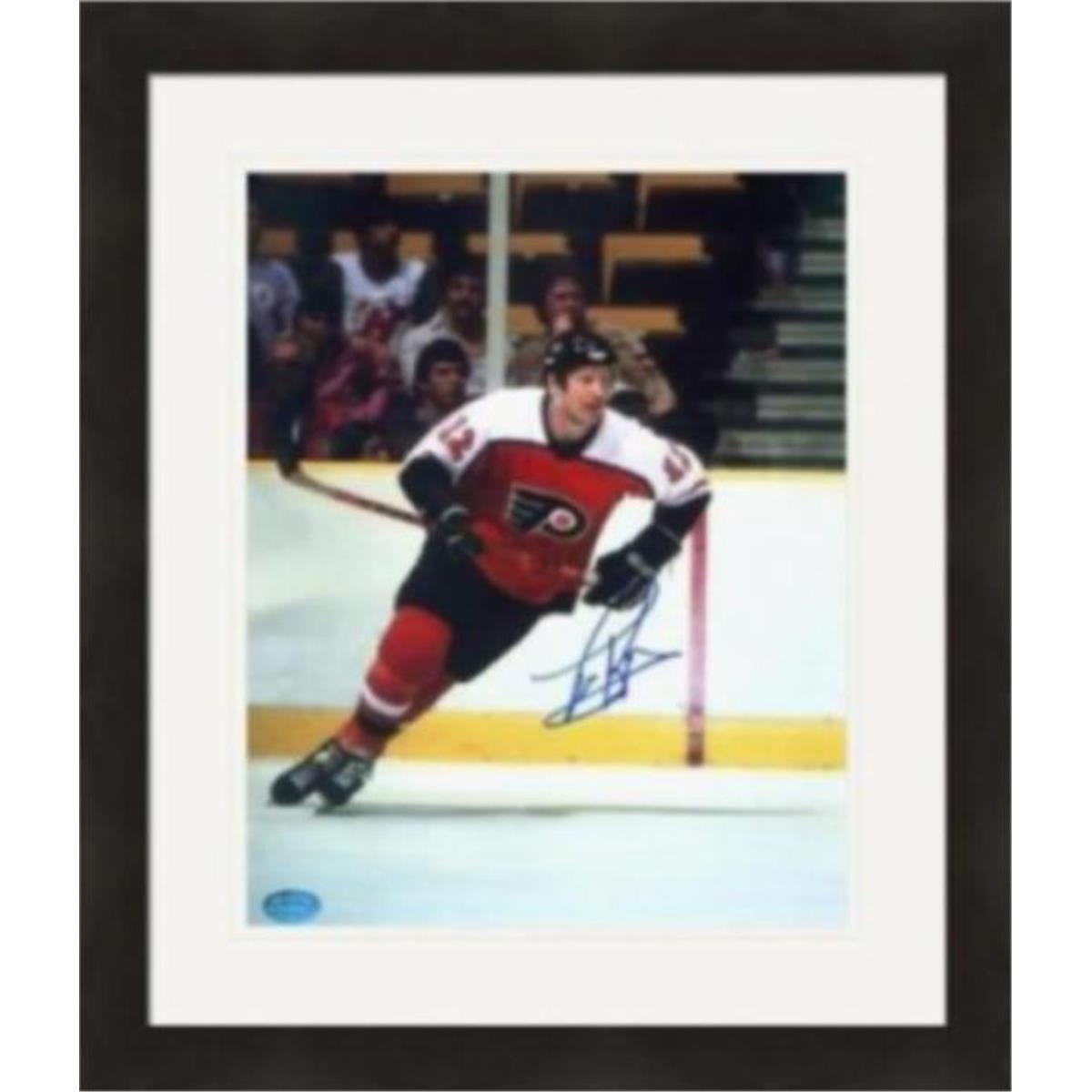 Picture of Autograph Warehouse 409928 8 x 10 in. Tim Kerr Autographed Photo - 1 Matted & Framed