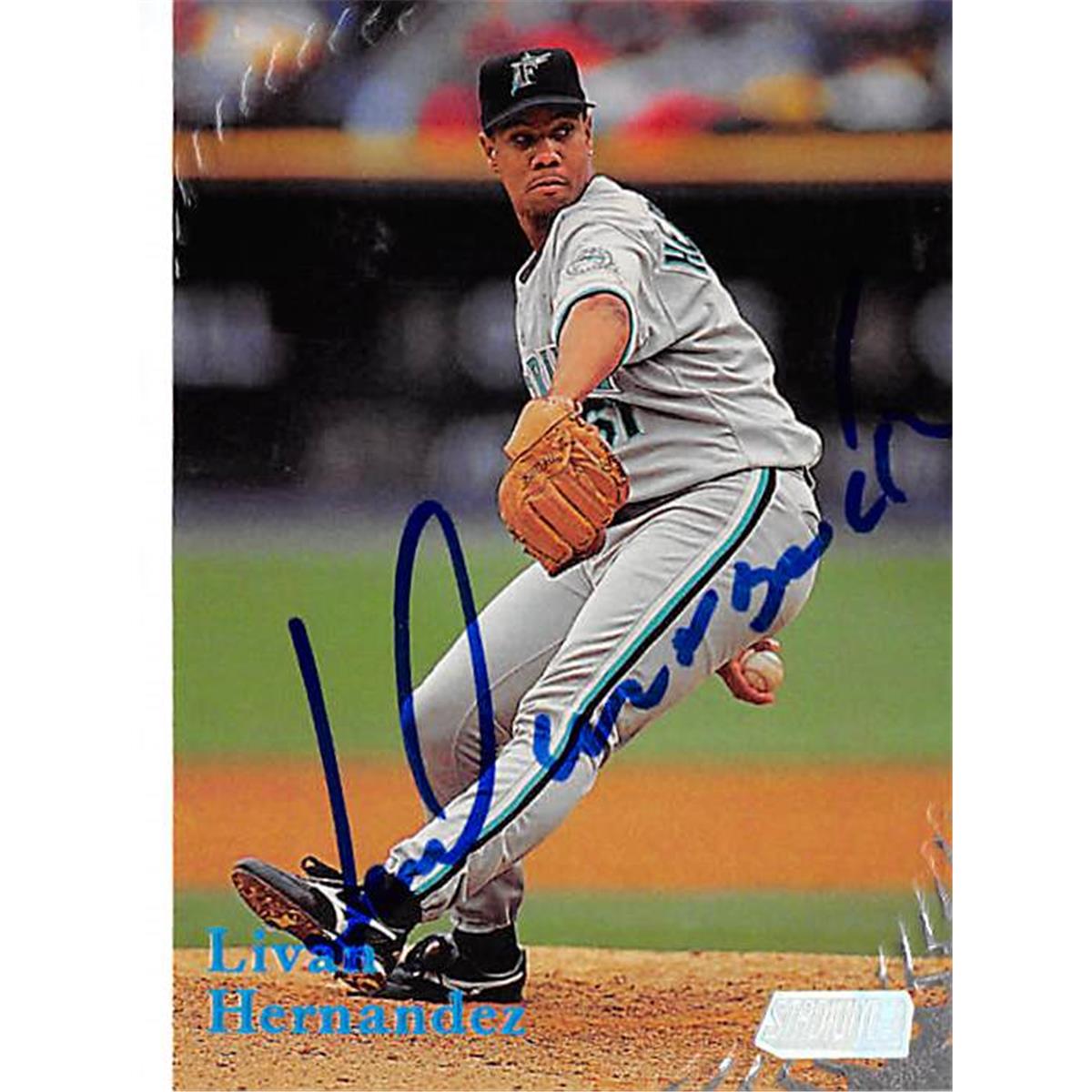 421342 Livan Hernandez Autographed Baseball Card Florida Marlins 1998 Topps Stadium Club No.40